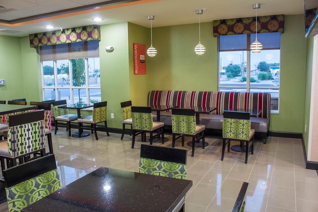 Comfort Inn & Suites ארטסיה מראה חיצוני תמונה