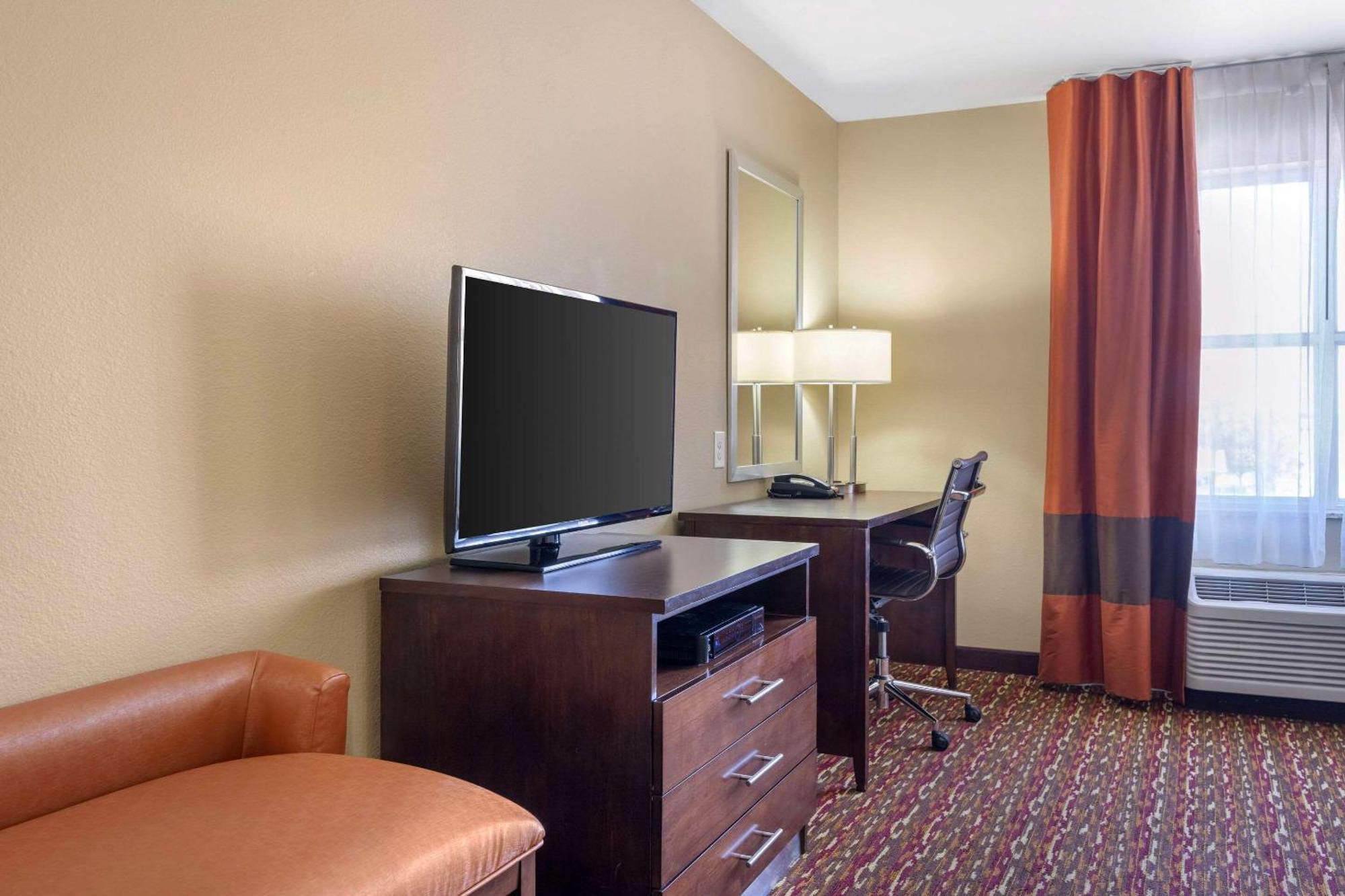 Comfort Inn & Suites ארטסיה מראה חיצוני תמונה